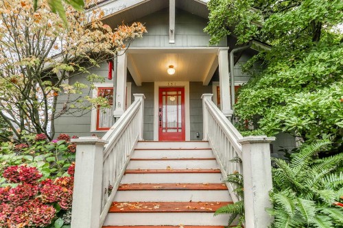 Phinneywood Bungalow - 2 Bed 1 Bath Vacation home in Green Lake - image 11