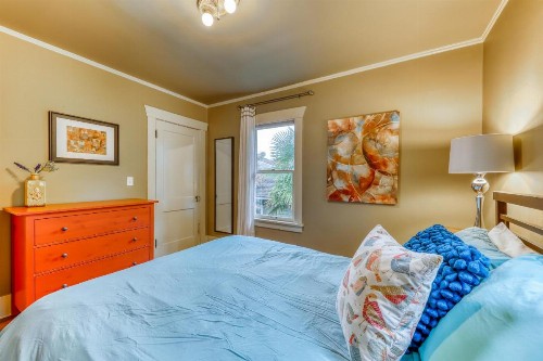 Phinneywood Bungalow - 2 Bed 1 Bath Vacation home in Green Lake - image 9