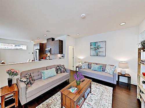 Chic Capitol Hill Townhome with Rooftop Deck & AC townhouse - image 5