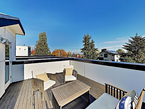 Chic Capitol Hill Townhome with Rooftop Deck & AC townhouse - image 9