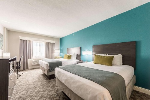 Best Western Plus Sebastian Hotel & Suites - image 22