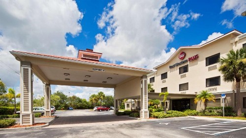 Best Western Plus Sebastian Hotel & Suites - image 6