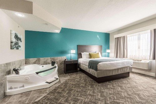 Best Western Plus Sebastian Hotel & Suites - image 8