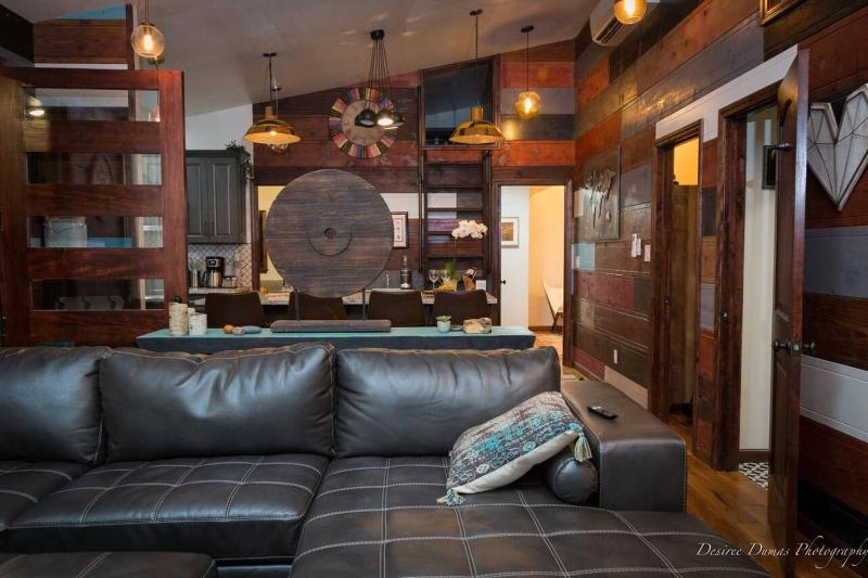 Bohemian Creekside Cottage minutes from Occidental and Sebastopol - main image