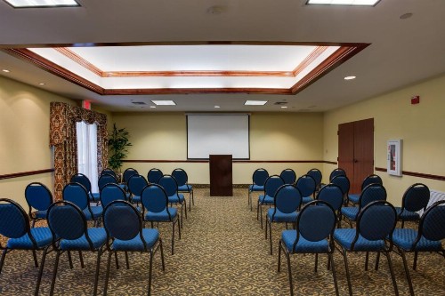 Holiday Inn Express Sebring an IHG Hotel - image 10