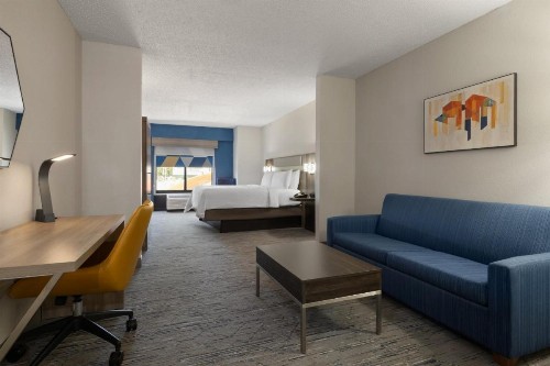 Holiday Inn Express Sebring an IHG Hotel - image 16