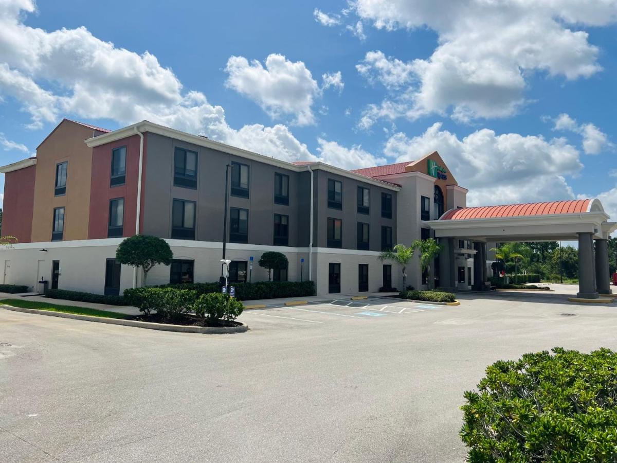 Holiday Inn Express Sebring an IHG Hotel - image 2