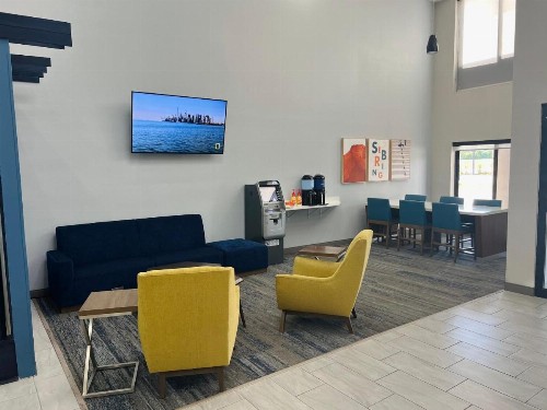 Holiday Inn Express Sebring an IHG Hotel - image 40