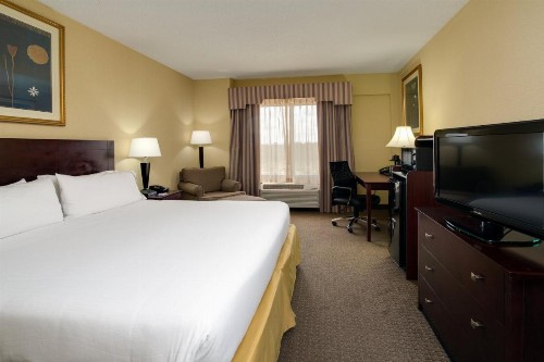 Holiday Inn Express Sebring an IHG Hotel - image 41