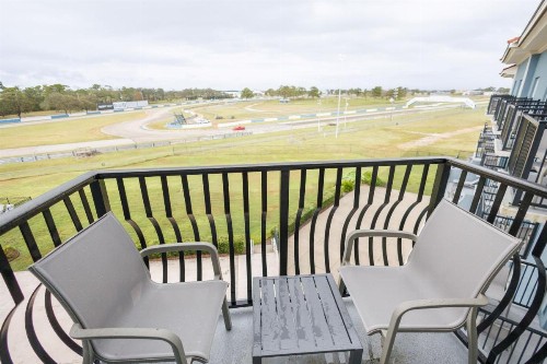 SEVEN Sebring Raceway Hotel - image 26