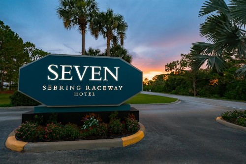 SEVEN Sebring Raceway Hotel - image 37