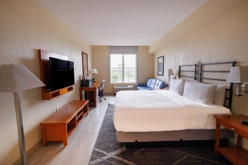SEVEN Sebring Raceway Hotel - image 50