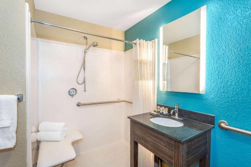 La Quinta by Wyndham Sebring - image 23