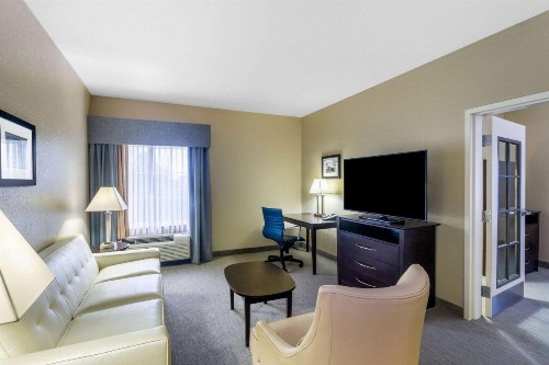 La Quinta by Wyndham Sebring - image 26