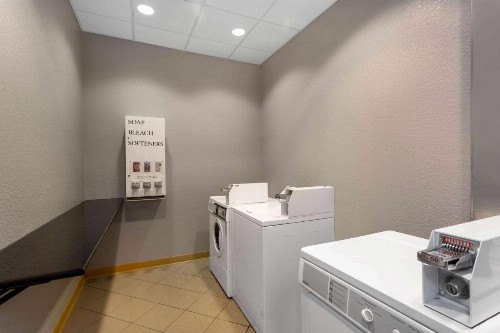La Quinta by Wyndham Sebring - image 30