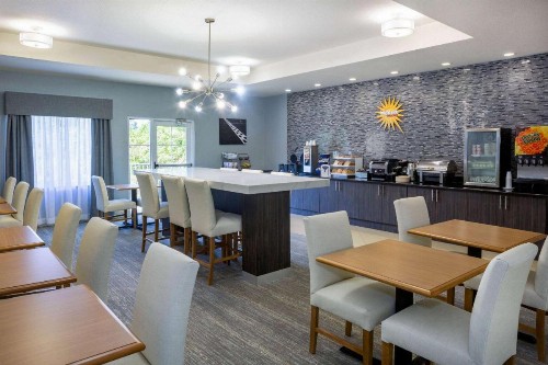 La Quinta by Wyndham Sebring - image 31