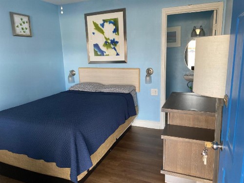 Budget Inn - image 21