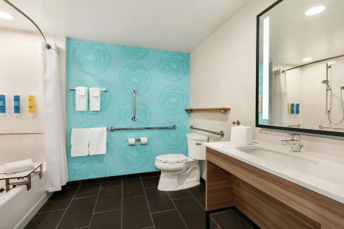 Tru By Hilton Sebring FL - image 12