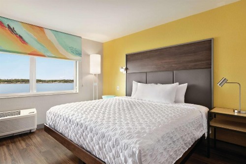 Tru By Hilton Sebring FL - image 15