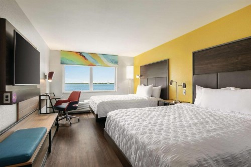 Tru By Hilton Sebring FL - image 20