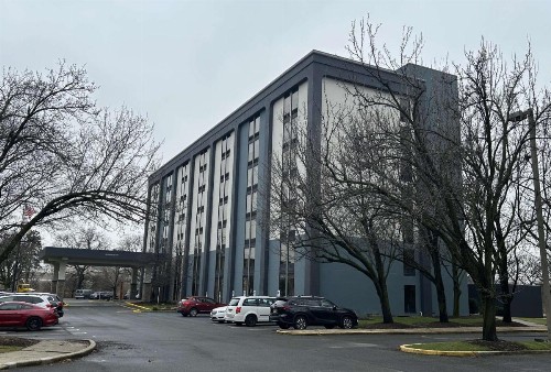 Meadowlands River Inn - image 3