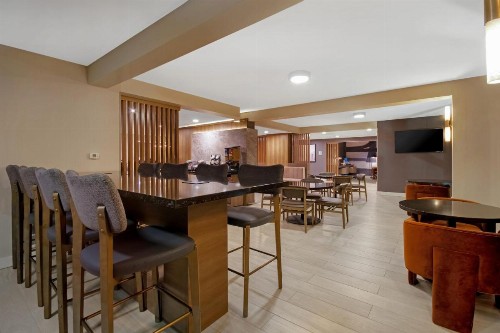 Meadowlands River Inn - image 4