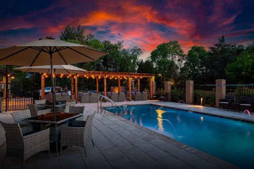 Arroyo Pinion Hotel