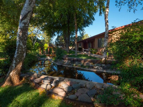 Sky Ranch Lodge - image 29