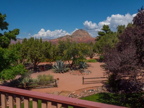 Sky Ranch Lodge - image 38