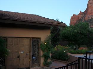 Adobe Village Inn - image 4