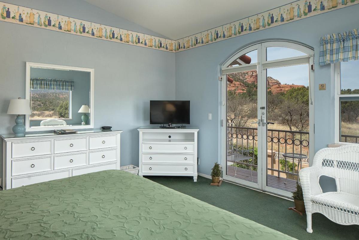 Canyon Villa Bed & Breakfast Inn of Sedona - image 2