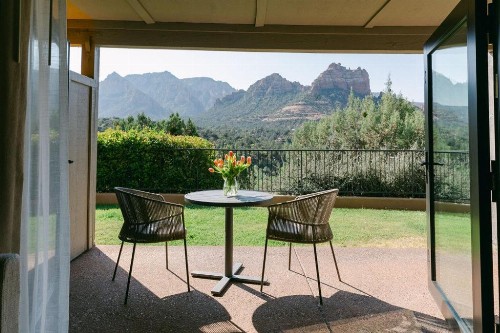 Orchards Inn - image 1