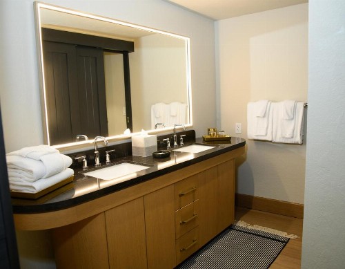Orchards Inn - image 12