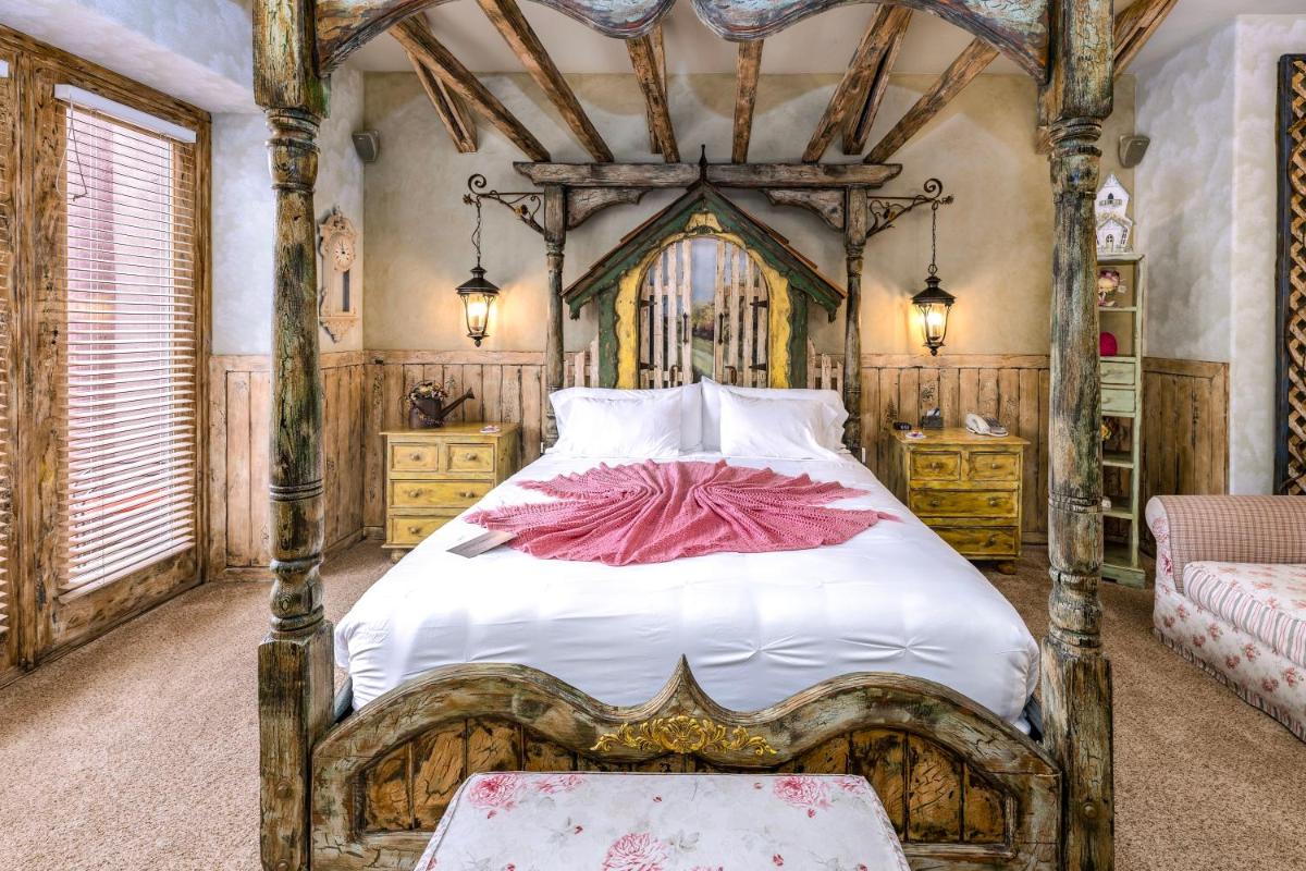 Adobe Grand Villas - image 2