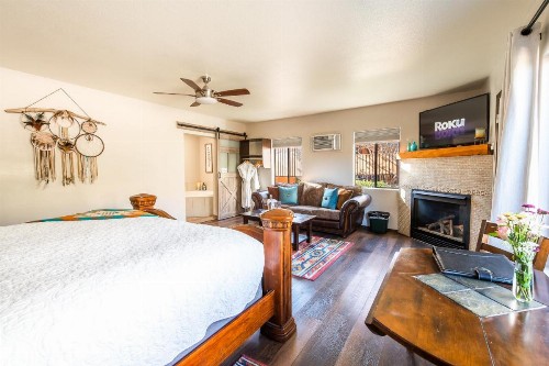 Whispering Creek Bed & Breakfast - image 22