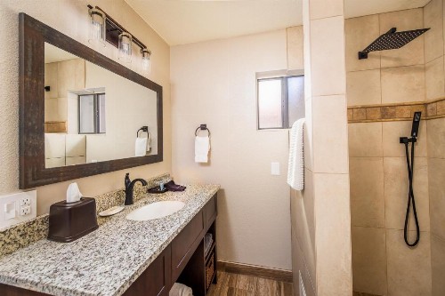 Whispering Creek Bed & Breakfast - image 27