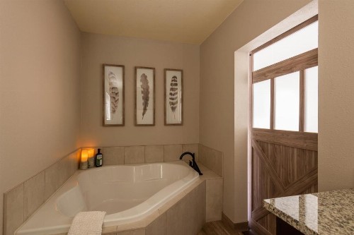 Whispering Creek Bed & Breakfast - image 29