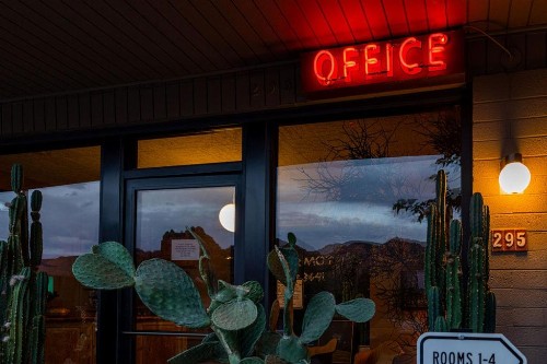 Star Motel - image 18