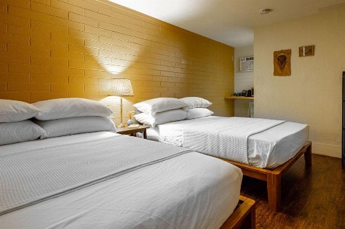 Star Motel - image 24