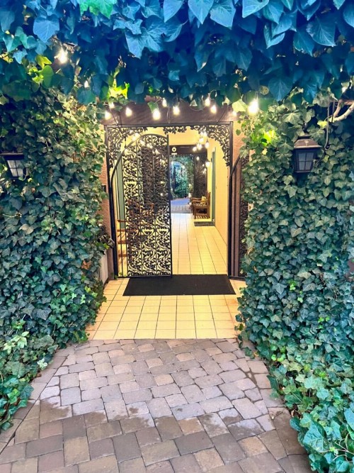 Lantern Light Inn - Romantic Getaway