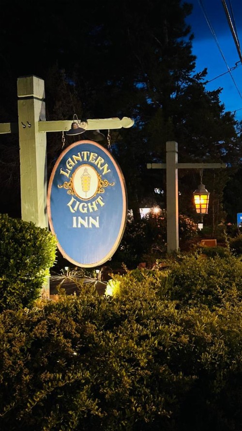 Lantern Light Inn - Romantic Getaway - image 44