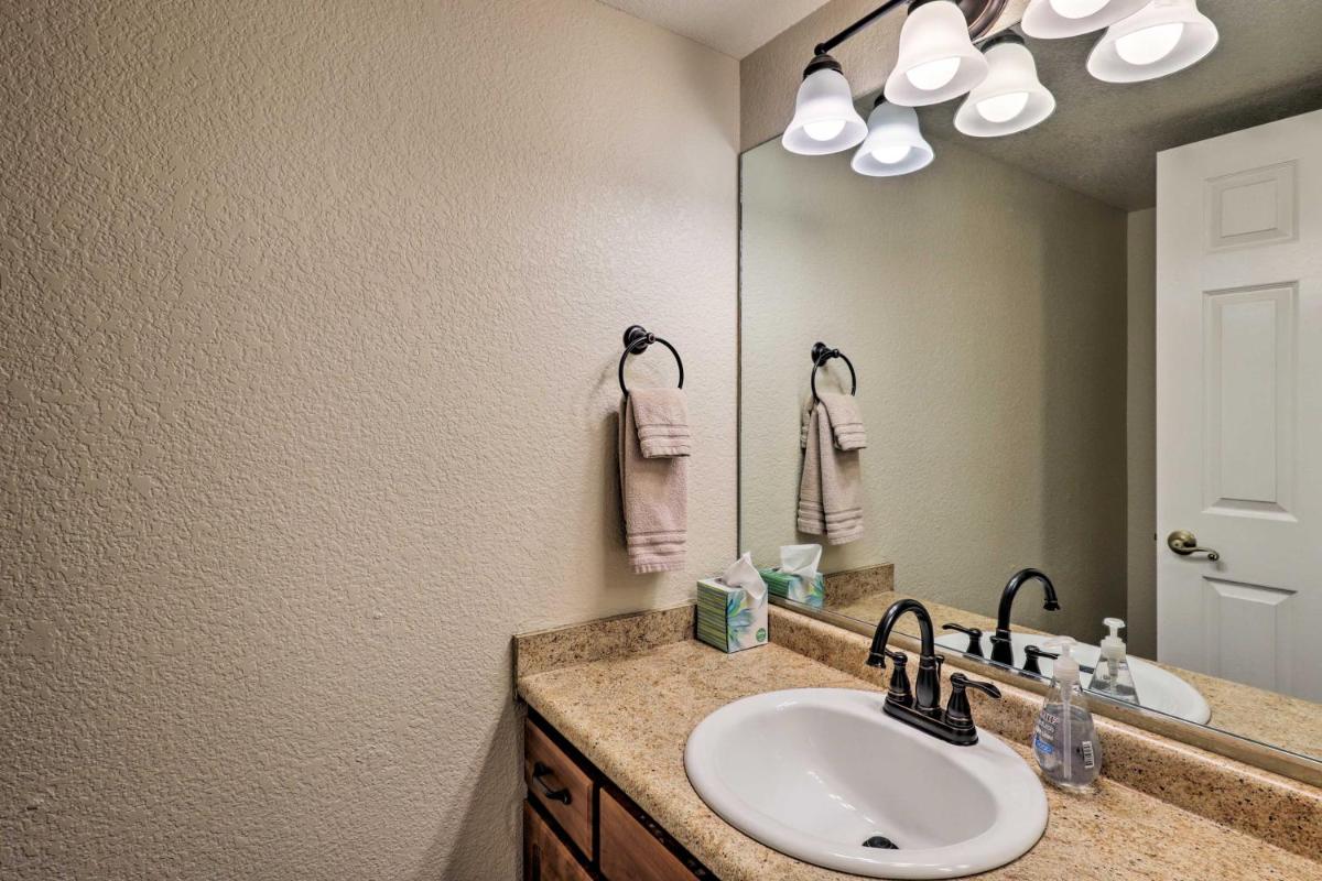Canyon Mesa Golf Condo with Majestic Mountain Views! - image 7