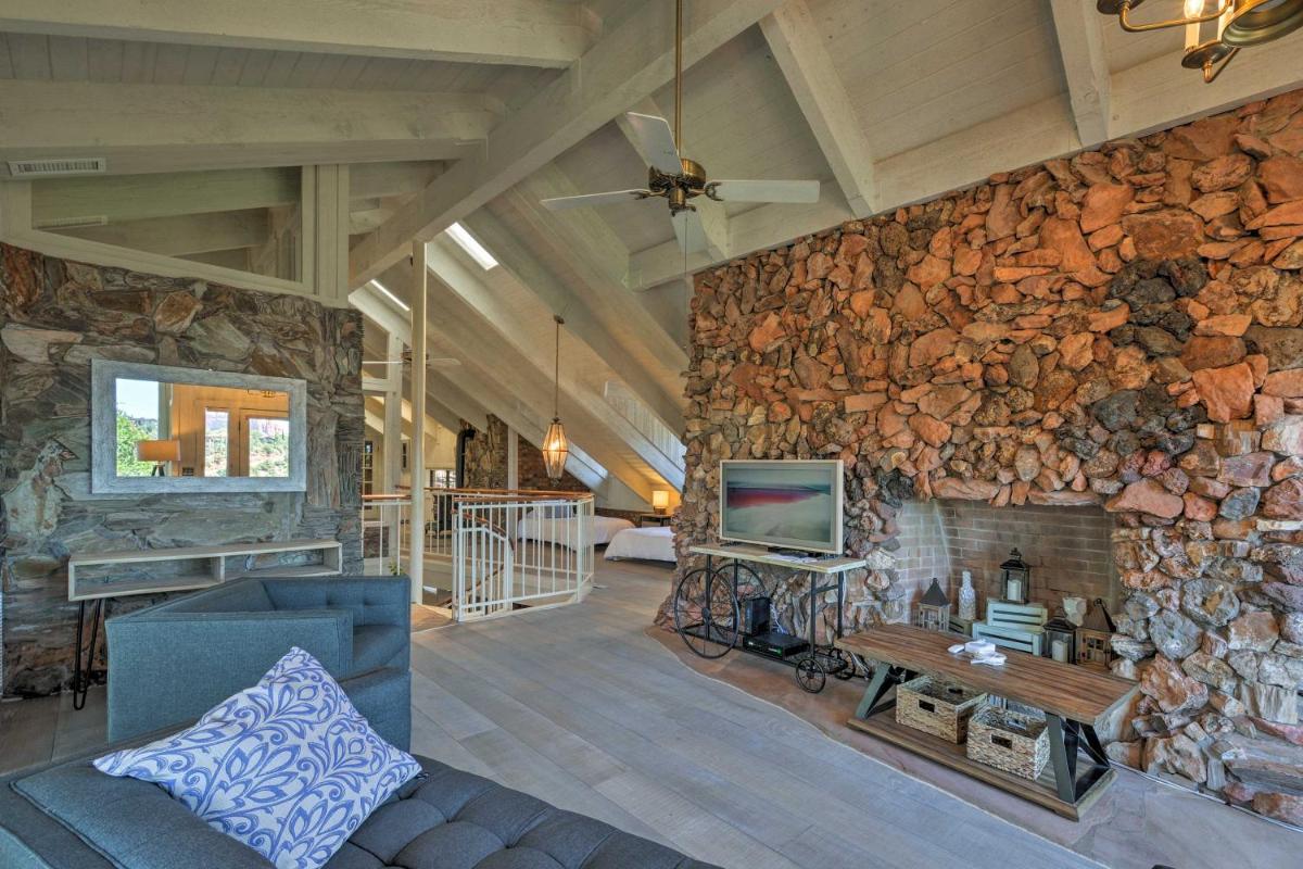 Unique Sedona Home with Mountain Views and Guest House - image 6