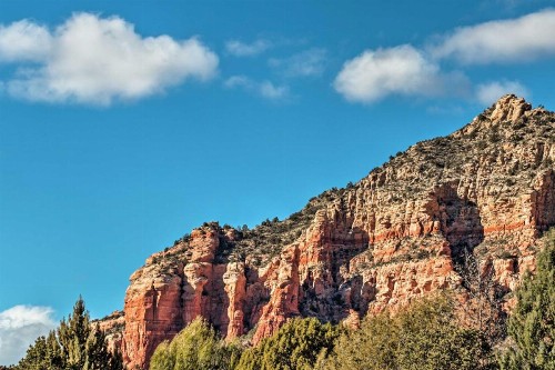 Sedona Home with Views and Patio Golf and Hiking Haven! - image 3
