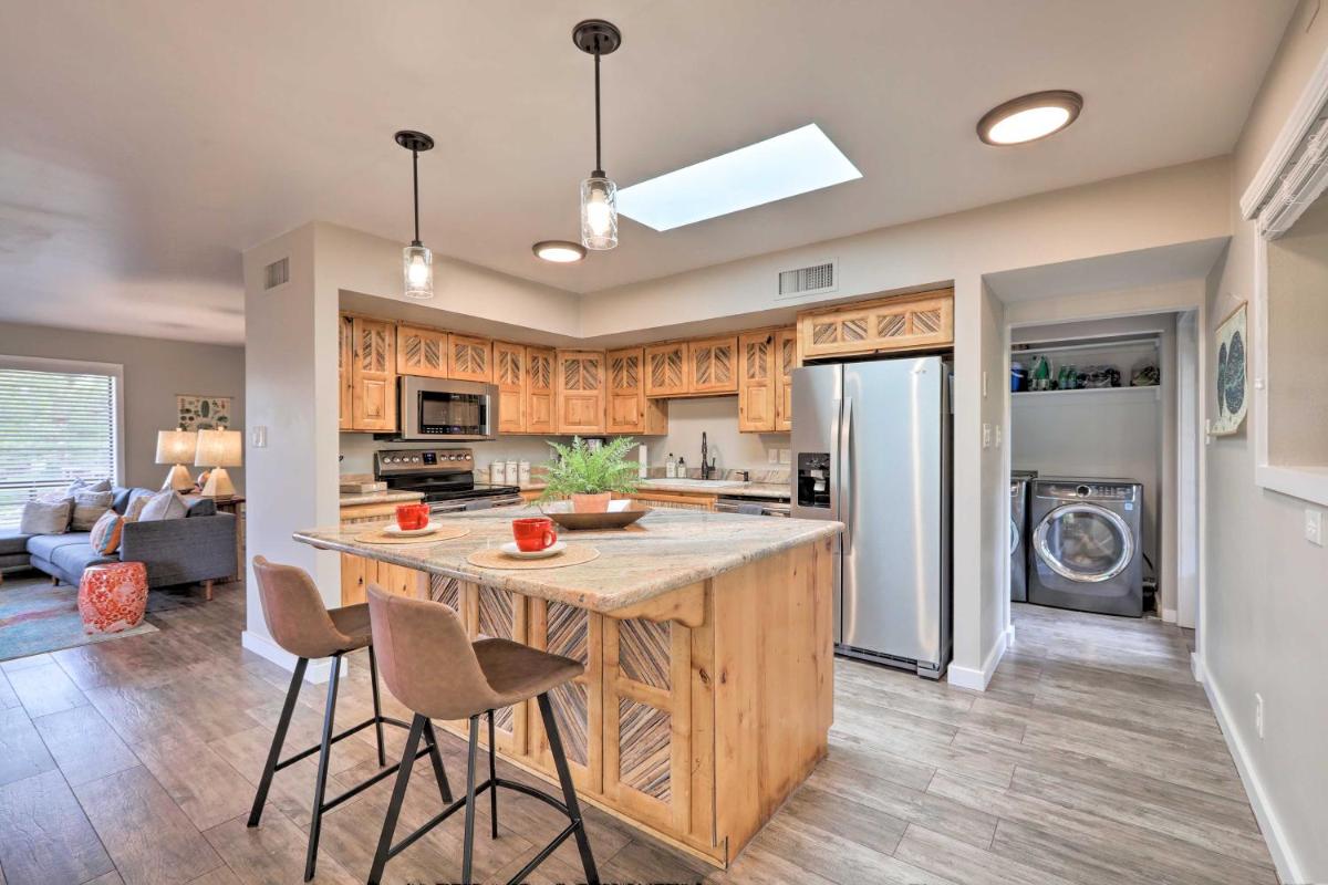 Modern W Sedona Home with Patio and Red Rock Views - image 7