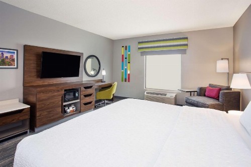 Hampton Inn & Suites Tampa-East/Casino/Fairgrounds - image 16
