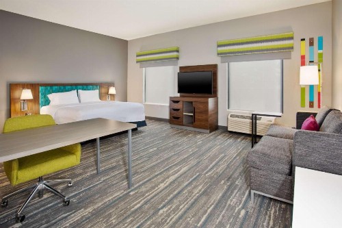 Hampton Inn & Suites Tampa-East/Casino/Fairgrounds - image 18