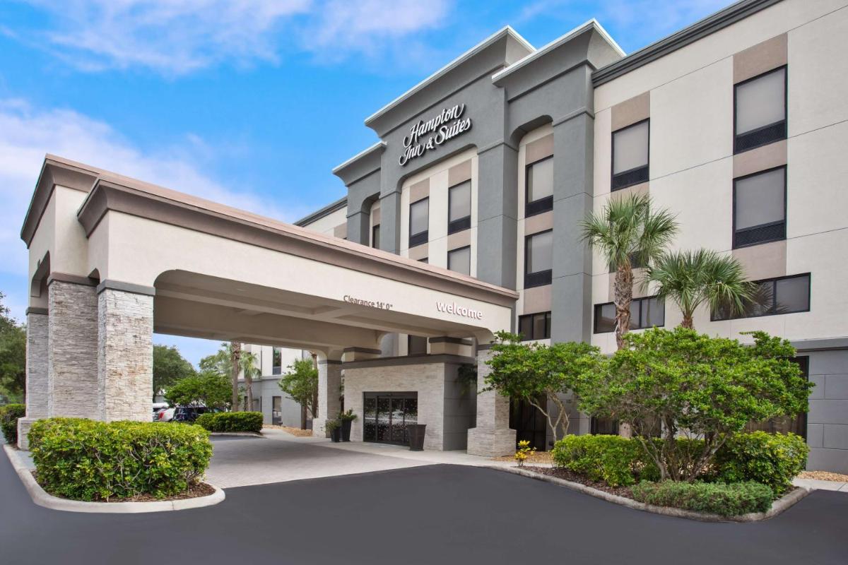 Hampton Inn & Suites Tampa-East/Casino/Fairgrounds - image 2