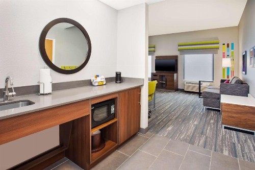 Hampton Inn & Suites Tampa-East/Casino/Fairgrounds - image 30