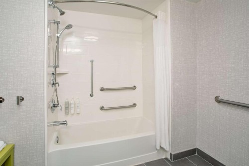 Hampton Inn & Suites Tampa-East/Casino/Fairgrounds - image 33